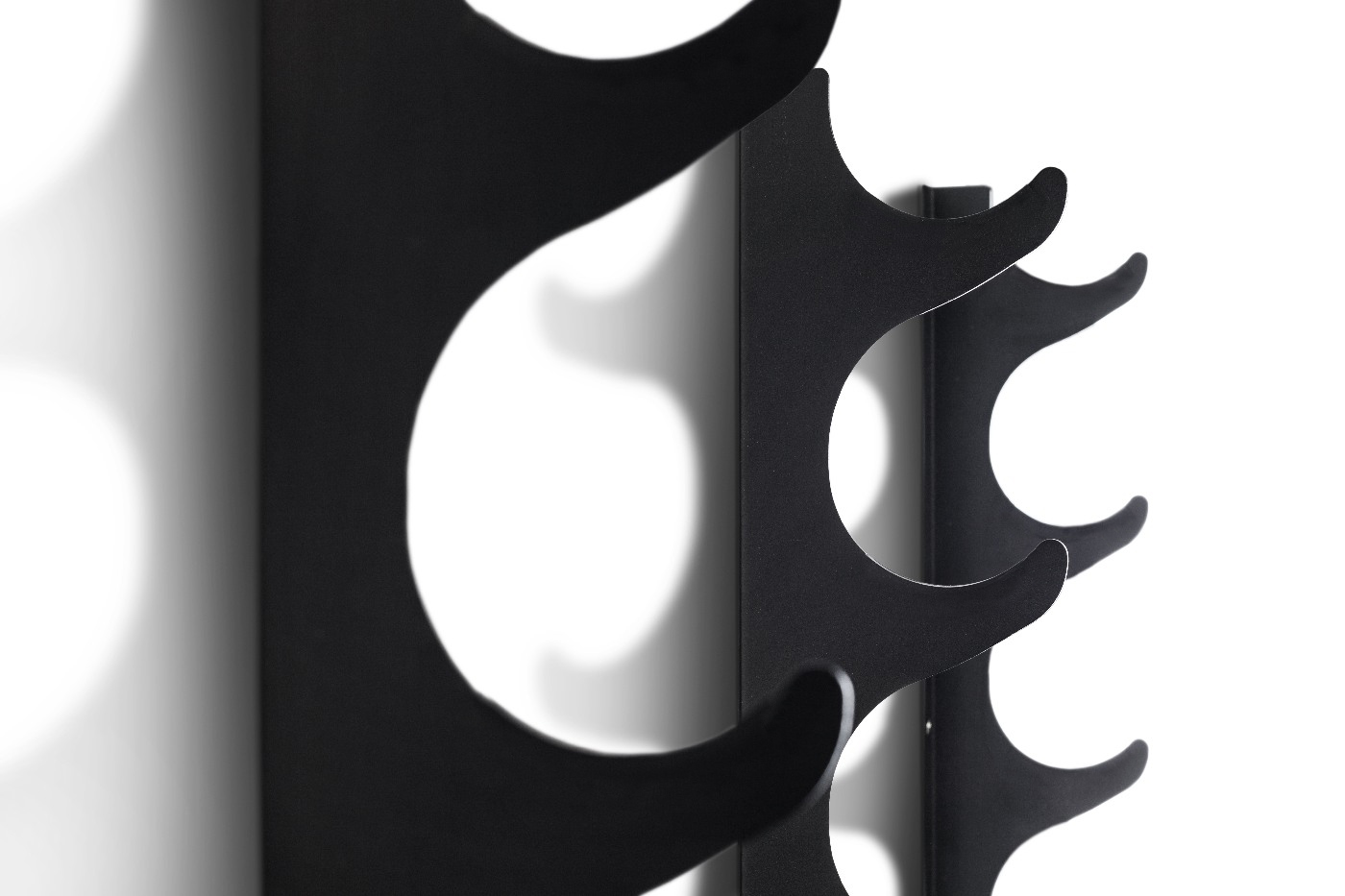 Wall-Mounted Seamless Paper Backdrop Storage Rack (7 Rolls) - Image 4